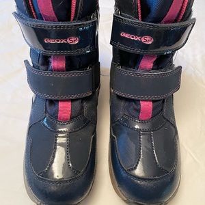 Geox Girls’ Snow Boots size 2 Navy/pink.